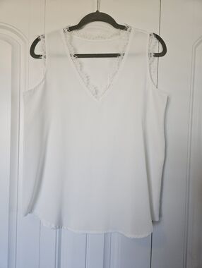 White Lace-Trim V-Neck Sleeveless Top Size Medium